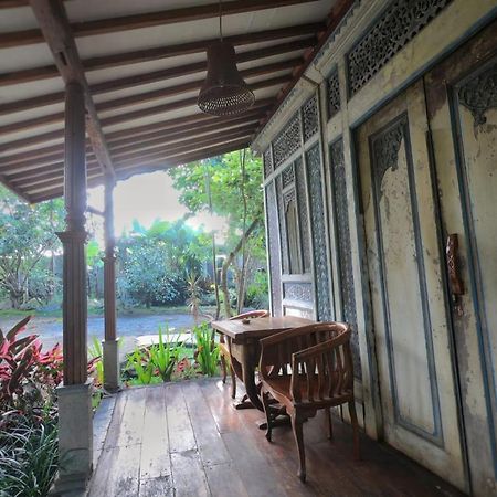 Sapulidi Cafe, Gallery & Resort Лембанг Екстериор снимка