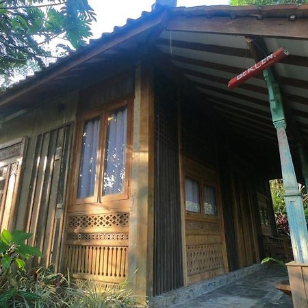 Sapulidi Cafe, Gallery & Resort Лембанг Екстериор снимка